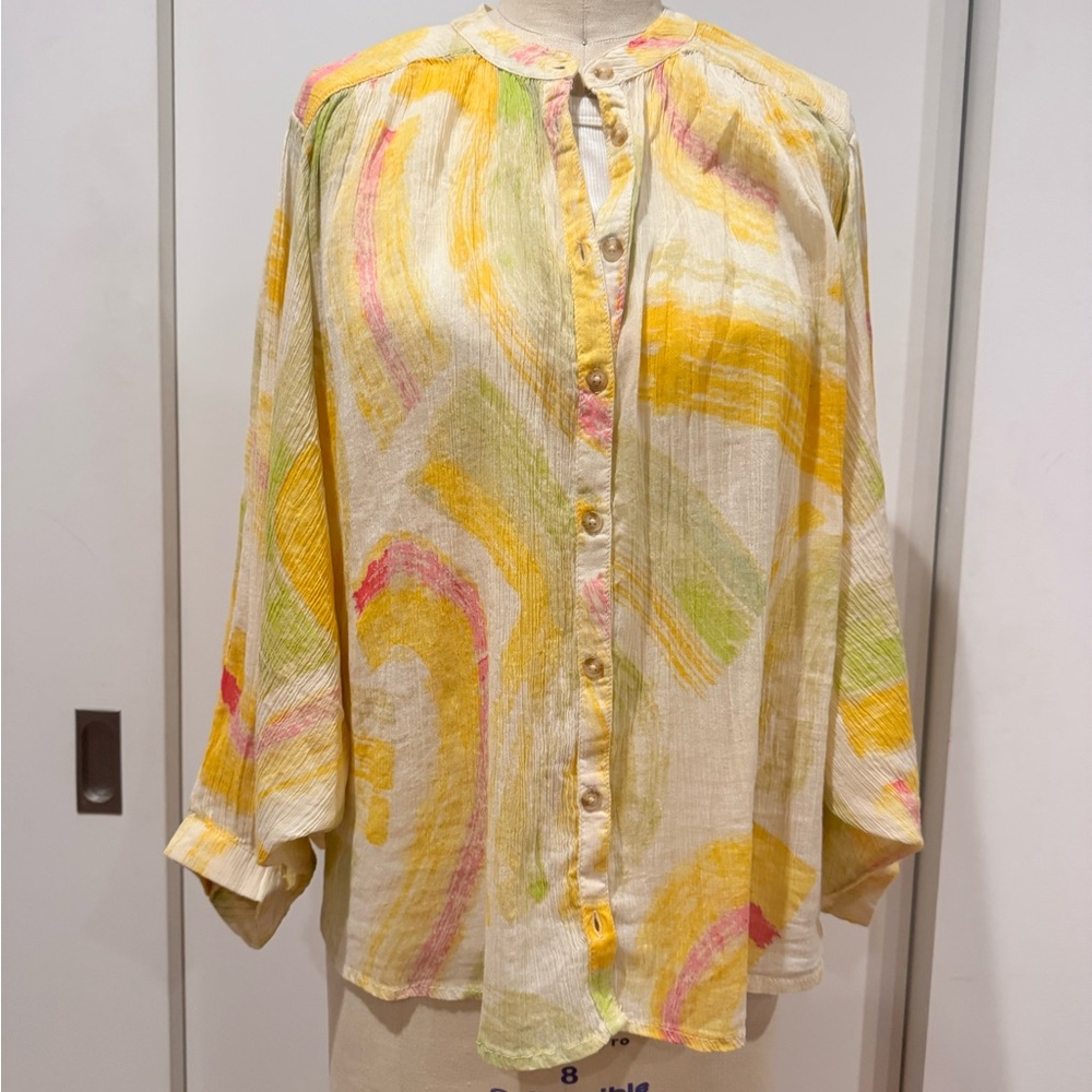 Lightweight Yellow Brushstroke Button-Front Women's Top